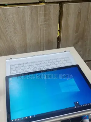 Laptop Microsoft Surface Book 2 8GB Intel Core I7 SSHD+SSD 256GB