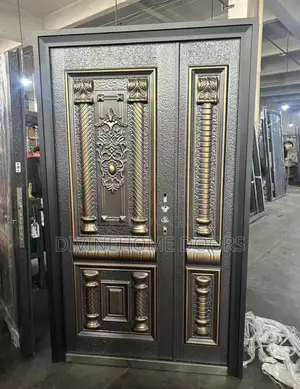Pillar Copper Cast Door
