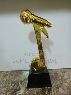 Mic- Trophy Plaque
