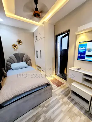 Unique Airport Shortlet 1 Bed Apartment - 5min to Airport 24/7 PWR