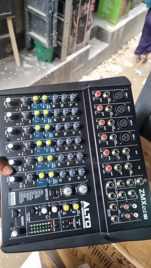 Alto Mixer ZMX 122mx