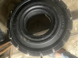 Tire for Cat Lift Trucks 400× 650×10