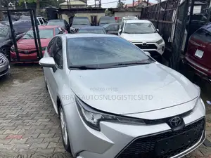 Toyota Corolla XLE 2022 Gray