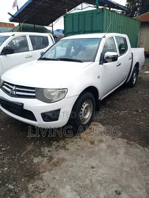 Mitsubishi L200 Double Cab 2.4 181hp 4WD 2015 White
