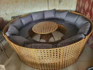 Circle Rattan Set With Table
