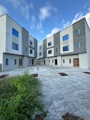 Furnished 4bdrm Townhouse/Terrace in Surulere for sale