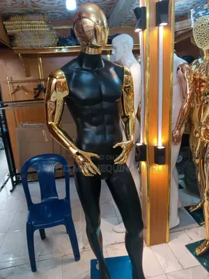 Egg Face Black And Gold Chrome Male Mannequin