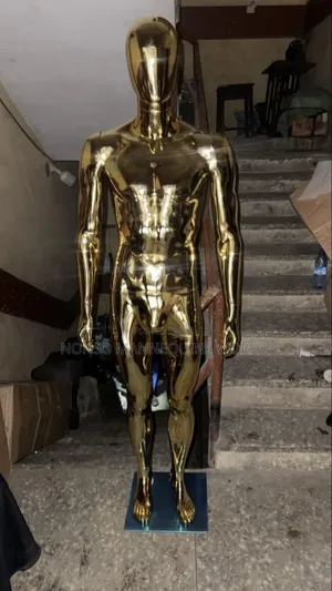 Faceless Male Gold Chrome Mannequin