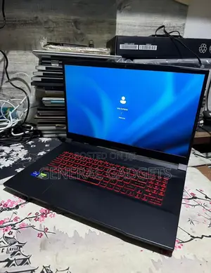 Laptop MSI Katana GF76 16GB Intel Core I7 SSD 512GB