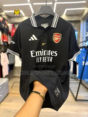Arsenal Concept Polo in White and Black