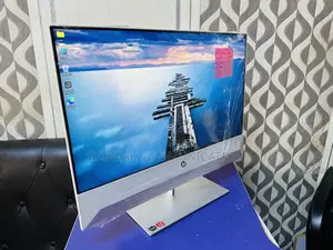 Desktop Computer HP Pavilion 24 8GB AMD Ryzen 5 HDD 1T