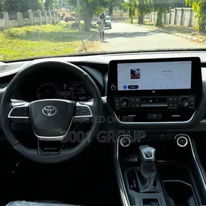 Toyota Highlander Limited 2025 Gray