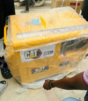 ||• 10kva Cat Caterpillar Engine Soundproof Key Generator •||