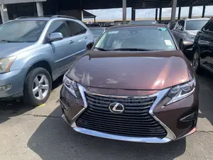 Lexus ES 2016 Brown