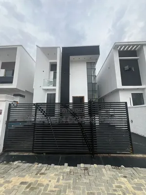 4bdrm Duplex in Chevron for sale