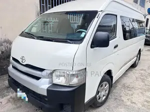 Toyota HiAce 2013 White