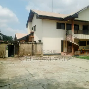 Massive Duplex ,Flats on Four Plots at American Quarters Ibadan