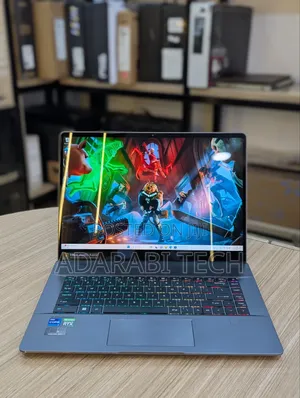 Laptop MSI Creator 17 B11ue-412 32GB Intel Core I7 SSD 1T