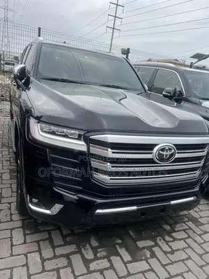 Toyota Land Cruiser 2024 Black