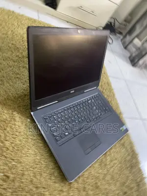 Laptop Dell Precision 17 7720 16GB Intel Core i7 HDD+SSD 750GB