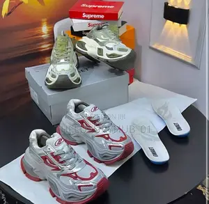 Omaet Trending Sneakers