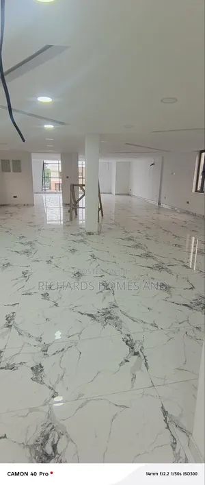 232 SQM Commercial Space for Rent