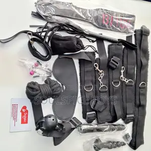 12 Piecet BDSM Kit With Flogger