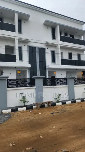5bdrm Townhouse/Terrace in Oshorun Heritage, Magodo for sale
