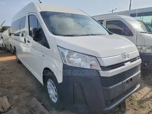 Toyota HiAce 2022 White