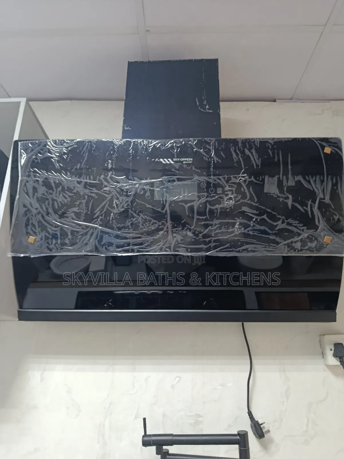 Kitchen Extractor / Hood