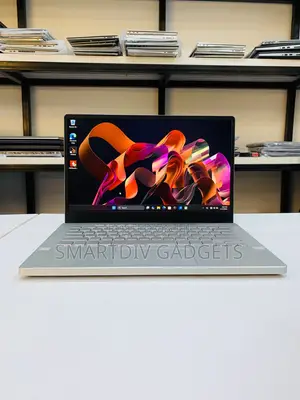 Laptop Asus ROG Zephyrus G14 16GB AMD Ryzen 9 SSD 1T