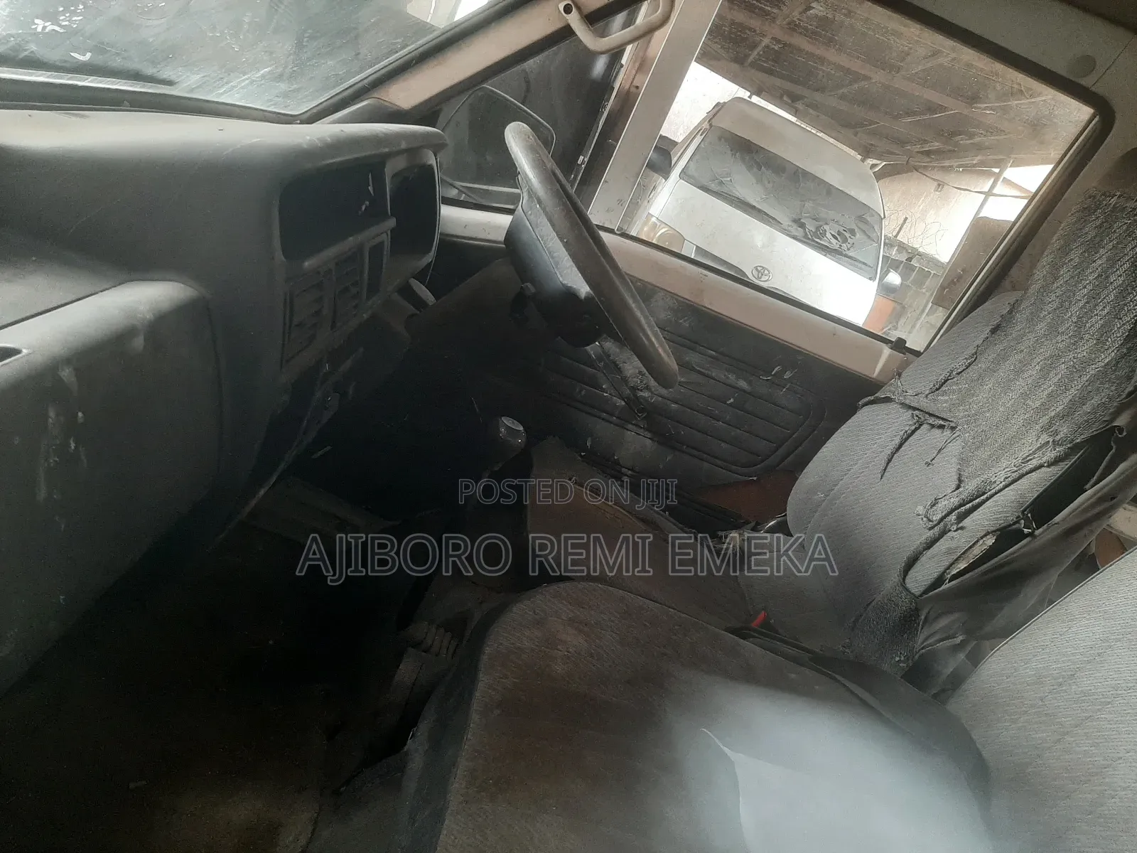 Ford Excursion 1995 White
