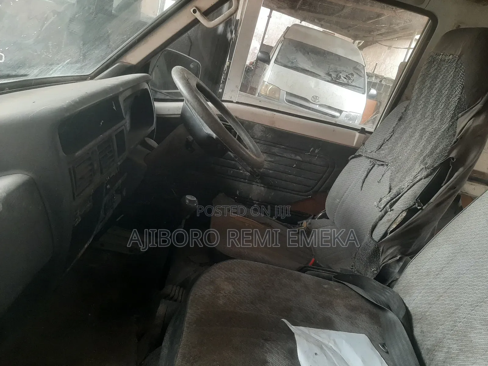 Ford Excursion 1995 White