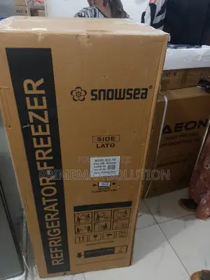Snowsea BCD-198: Double Door Fridge With Adjustable Shelves