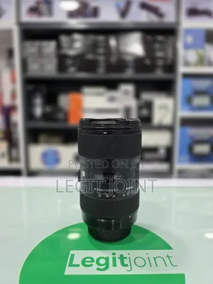 Canon 18-35mm F1.8