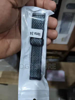 Fitbit Versa 3,4 Strap Loop