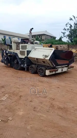 Blaw-Knox Pf3172 Asphalt Paver for Sale With Free Delivery