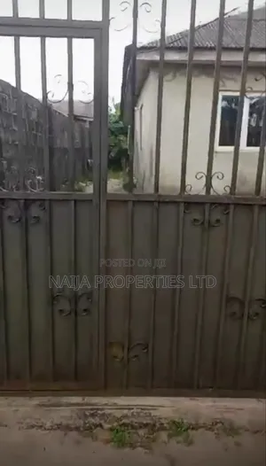 2bdrm Bungalow in Elemoro, Bogije for sale