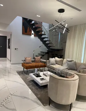 Luxury and Spacious 3 Bedroom Penthouse With Balconies, Pool and Gym