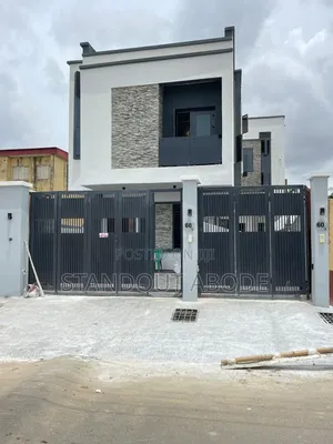4bdrm Duplex in In An Estate, Surulere for sale