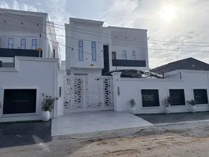 5bdrm Duplex in Omole Phase 1 Ikeja for sale