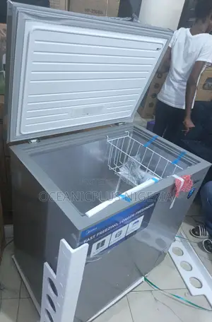 Large Capacity Midea 200l Chest Freezer (Mdrc277fzg43ngg)