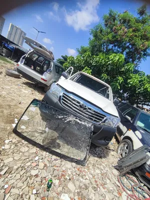 Toyota Hilux 2009 Windscreen Glass Available