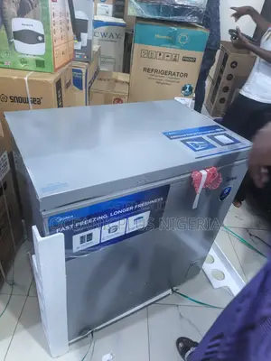 Midea 200l Chest Freezer (Mdrc277fzg43ngg) With Convenient Access