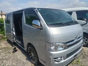 Toyota HiAce 2011 Silver