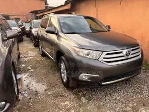 Toyota Highlander 3.5L 4WD 2013 Silver