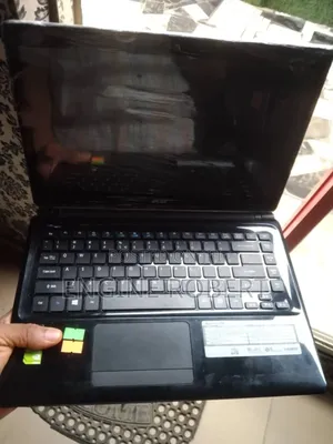 Laptop Acer Aspire E1-470pg 4GB Intel Core I3 HDD 500GB