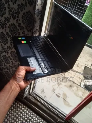Laptop Acer Aspire E1-470pg 4GB Intel Core I3 HDD 500GB