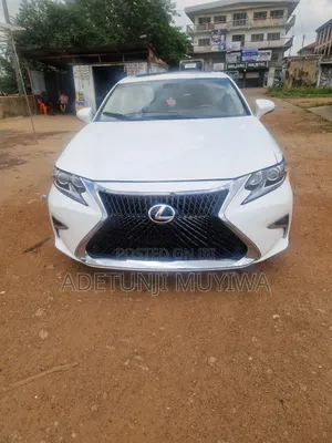 Lexus ES 2015 White