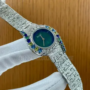 Piaget Quality Luxury Ladies Iced Face Wristwatch